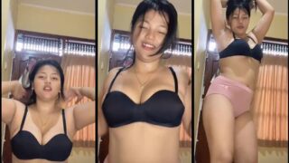 Bokep live omek abg pemersatu bangsa nakal